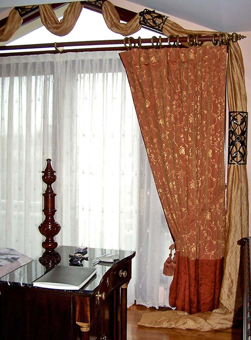 Modern Bedroom Window Treatment